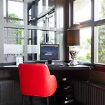 Bastion Leiden Hotel 3*