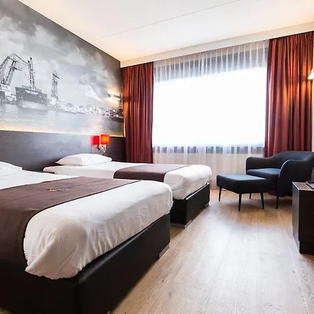 Bastion Leiden מלון 3*