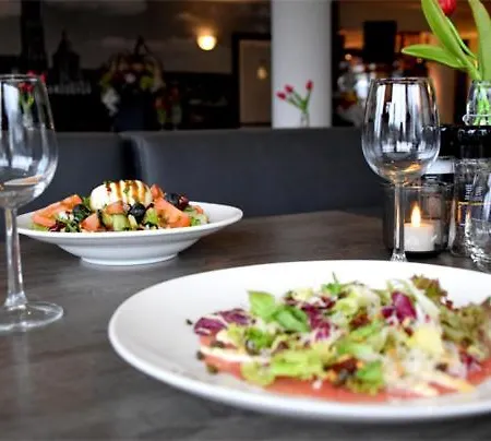 Bastion Leiden 3* אוחסטחייסט