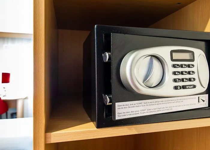 Otel Bastion Leiden 3*