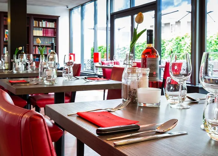 Bastion Leiden Hotel 3*